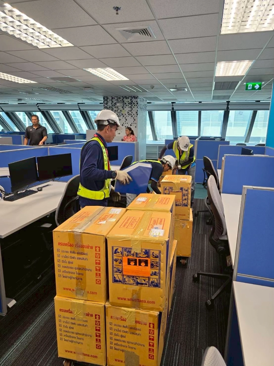 ผลงานการรื้อถอดขนย้ายประกอบติดตั้งเฟอร์นิเจอร์โต๊ะทำงาน